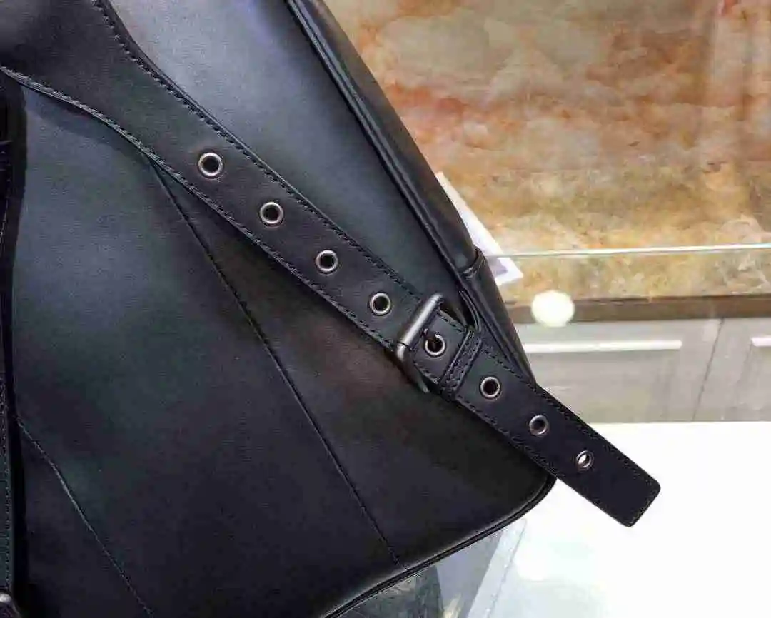 FR005950 (3).webp