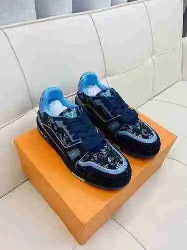 LV Couple Diamond Face Código: 0418E20 Tamaño: Mujer 35-40, Hombre 39-46 (Masculino 38.46 no es reem