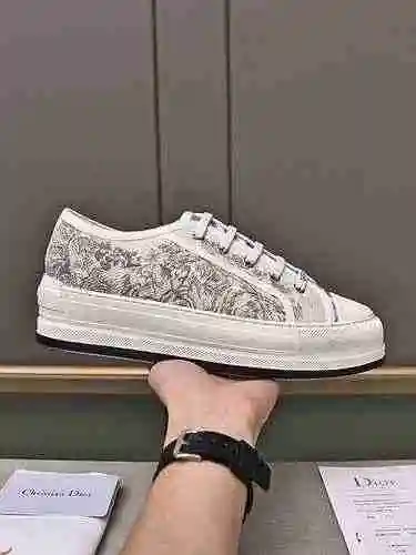 Código de pareja Dior: 0717B50 Talla: Mujer 35-39 (40 personalizado) Hombre 38-44 (45 personalizado)