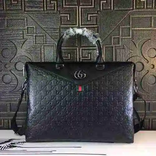 El maletín masculino adopta una bolsa de regalo de entrega de alta calidad de piel de vaca original 