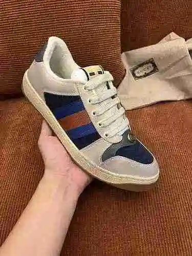 Código de pareja GUCCI: 0726B80 Talla: Mujer 35-40 Hombre 39-44