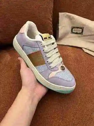 Código de pareja GUCCI: 0726B80 Talla: Mujer 35-40 Hombre 39-44