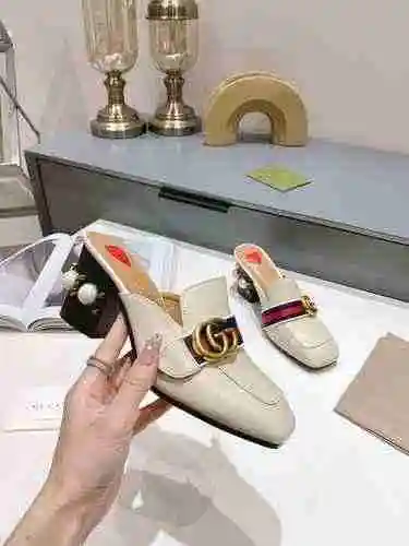 Zapatos de mujer GUCCI (algunos estilos de color tienen zapatos de hombre) Código: 0510B40 Talla: 35