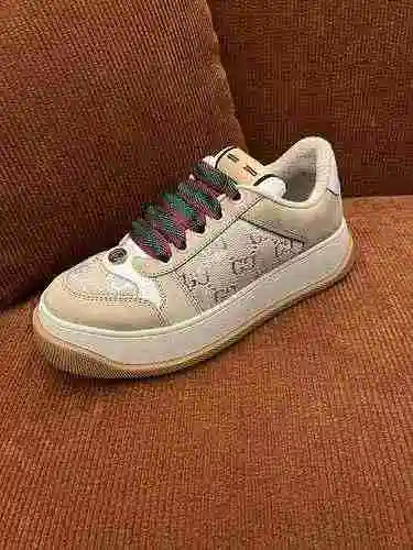 Código de pareja GUCCI: 0720C20 Talla: Mujer 35-41 Hombre 39-45.