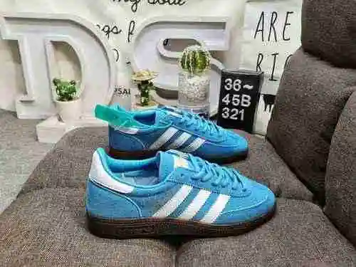 321D adopts a combination of soft fiber cow cut leather and imported mercerized pig leather upper ma