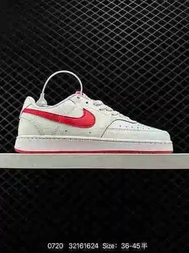 La auténtica zapatilla casual Nike Court Vision Low, transpirable y de corte bajo, presenta un diseñ