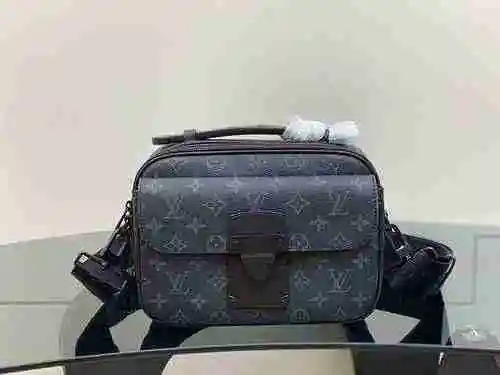 La bolsa de mensajería exclusiva para hombres está hecha de lona original importada de primer nivel 