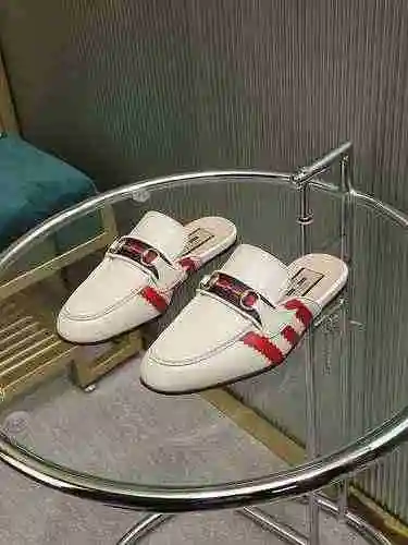 Zapatos de mujer GUCCI (algunos estilos de colores tienen zapatos de hombre) Código: 0510B40 Talla: 