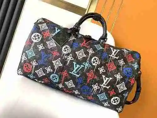 La bolsa de viaje exclusiva para hombres está hecha de lona original importada de primer nivel y una