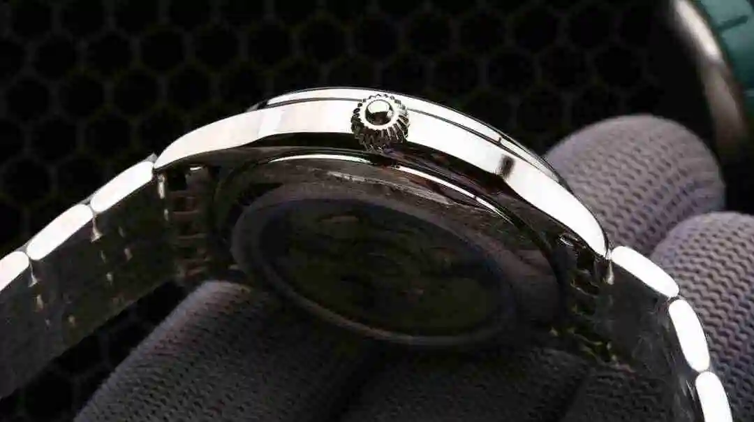 KK05800 (6).webp