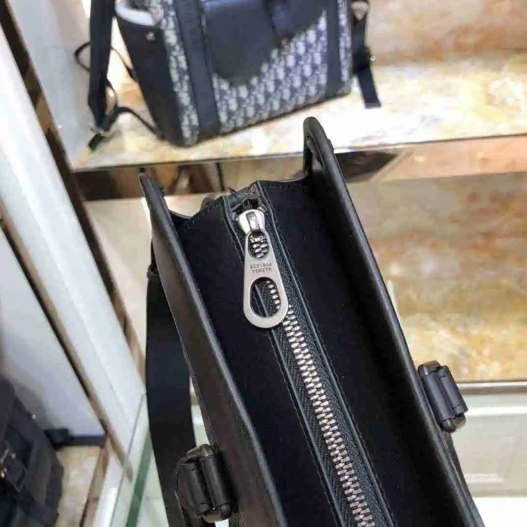 FR006450 (3).webp