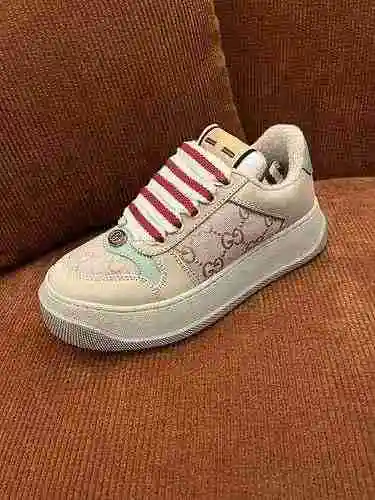 Código de pareja GUCCI: 0720C20 Talla: Mujer 35-41 Hombre 39-45.