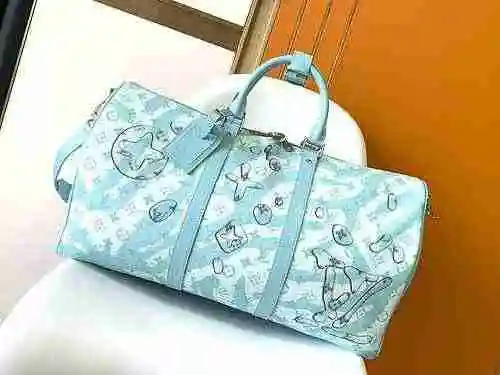 La bolsa de viaje exclusiva para hombres está hecha de lona original importada de primer nivel y una
