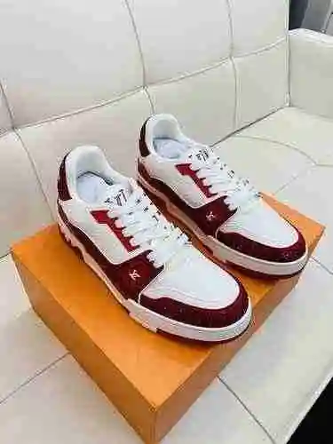 LV Couple Diamond Face Código: 0418E20 Tamaño: Mujer 35-40, Hombre 39-46 (Masculino 38.46 no es reem