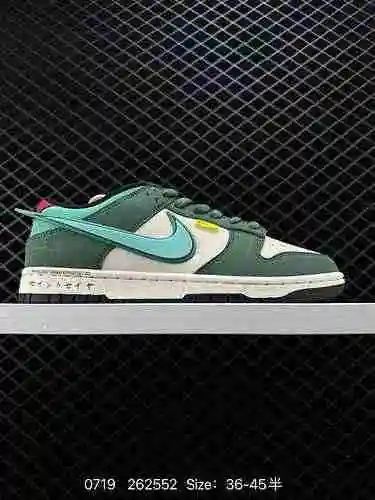 26 tomas en vivo exclusivas del material original de la capa para la cabeza de Nike SB Dunk Low Whit