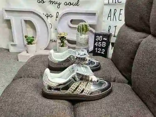 122DWales Bonner X Adidas Samba Co-branding retro sneakers Simple color matching this year's hot liq