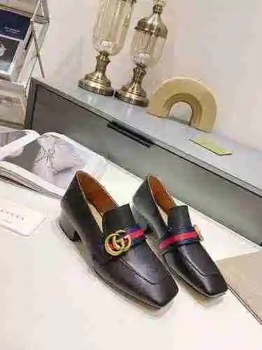 Zapatos de mujer GUCCI (algunos estilos de color tienen zapatos de hombre) Código: 0510B40 Talla: 35