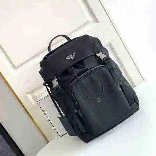 La mochila exclusiva para hombres está hecha de nailon original importado de primera calidad, versió