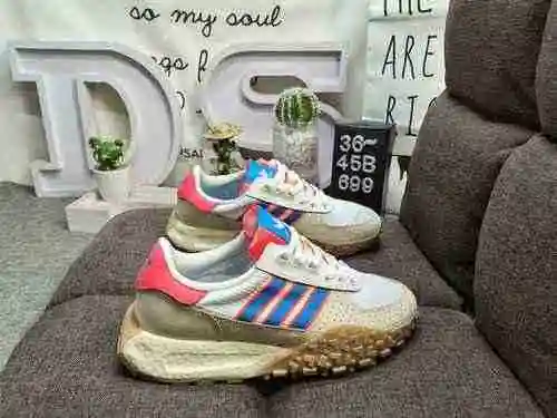 699DAdidas/Trifolium Boost origins Retropy E5 Popcorn Retro Running Shoes Suede yellow color blockin