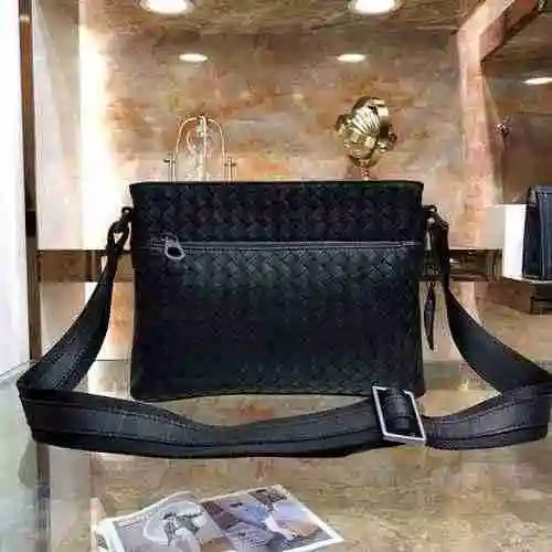 El bolso de hombro exclusivo para hombres está hecho de cuero original importado de primer nivel y u