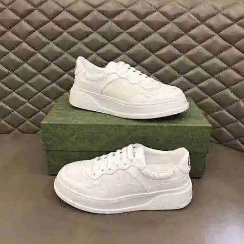 Código de pareja GUCCI: 0328B50 Talla: Mujer 35-40 Hombre 38-44 (personalizado para 45)