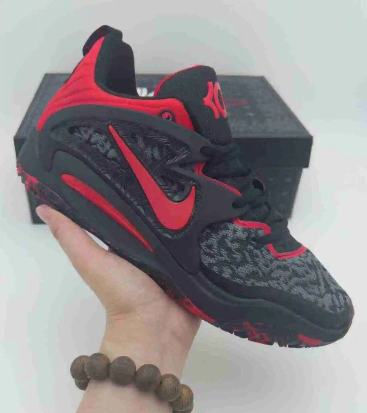 -7黑红