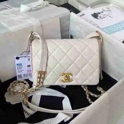 El bolso con cadena Chanel Xiaoxiang está hecho de cuero original importado de primer nivel y una ve