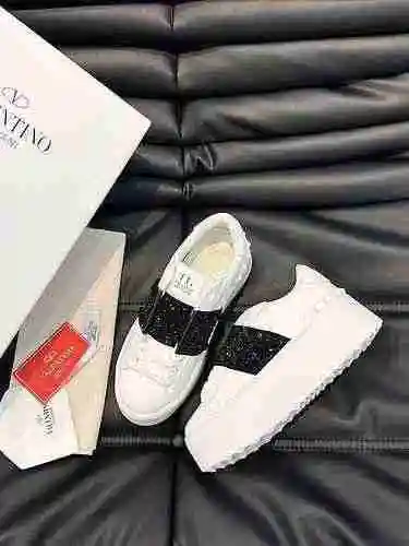 Valentino Pareja Código: 0806C80 Talla: 35-44
