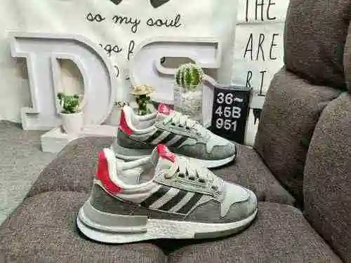 The 951DAdidas Originals ZX500 officially welcomes a new Boost upgrade version, Commonwealth x Adida