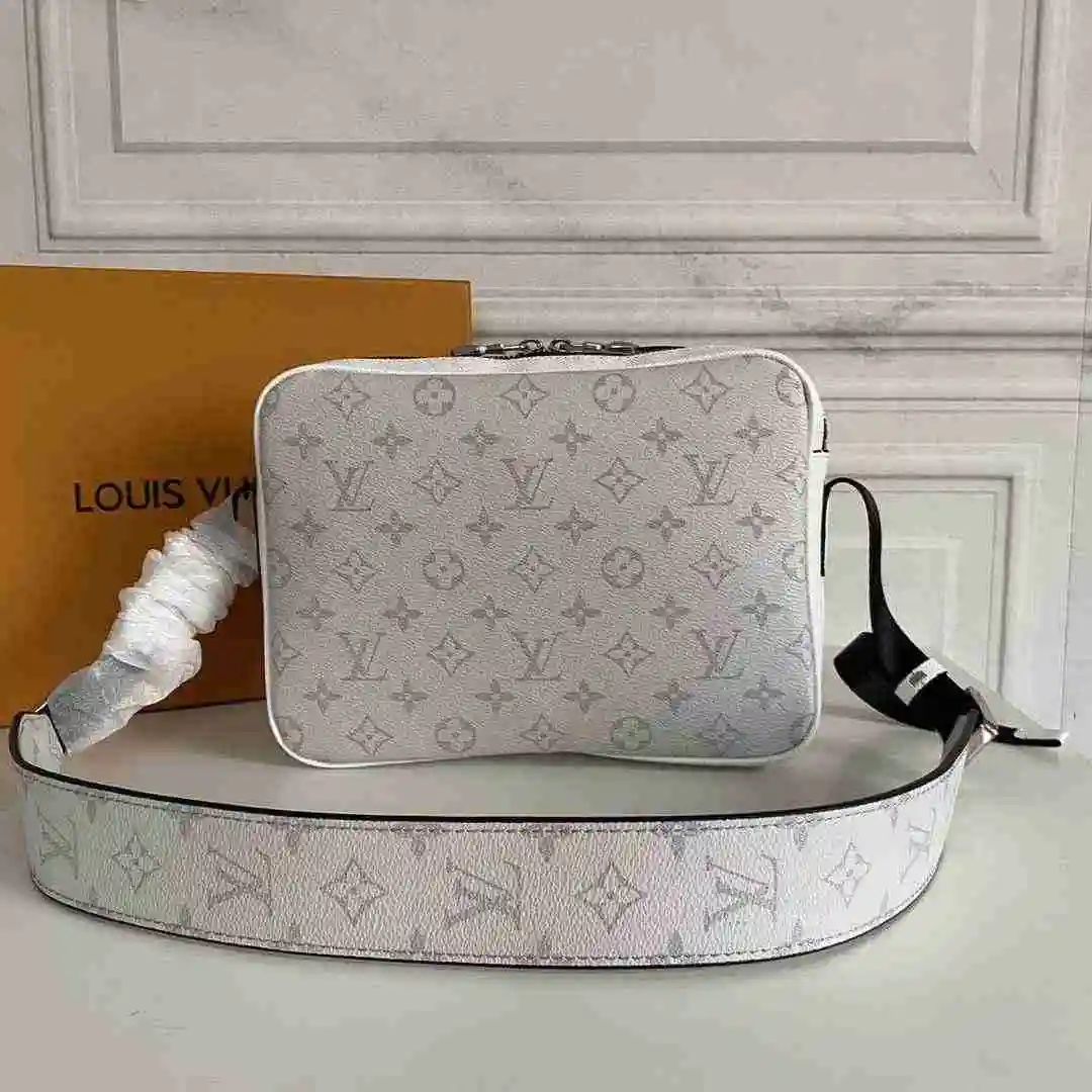 DS002450 (4).webp
