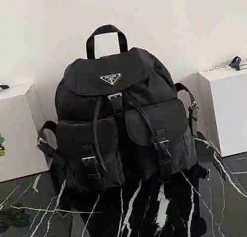 PRADA Mochila Prada para hombre hecha de material de lona importado, bolsa de regalo con entrega de 