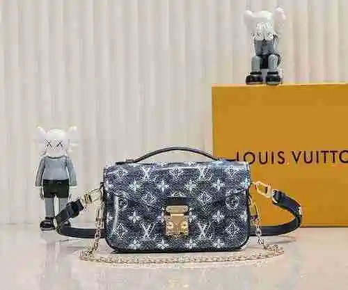 El bolso cruzado está hecho de material de lona importado, con una bolsa de regalo de entrega de alt
