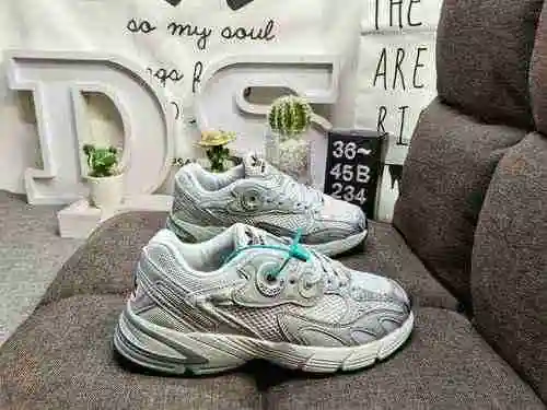 234Dadidas original Astir retro single piece ASIR shoe inspired by running styles from the 0s, with 