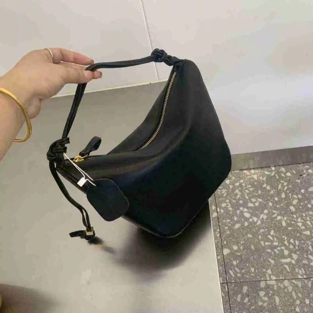 FE001950 (9).webp