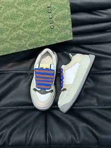 Código de pareja GUCCI: 0806B80 Talla: Mujer 35-40, Tallas de hombre 38-44