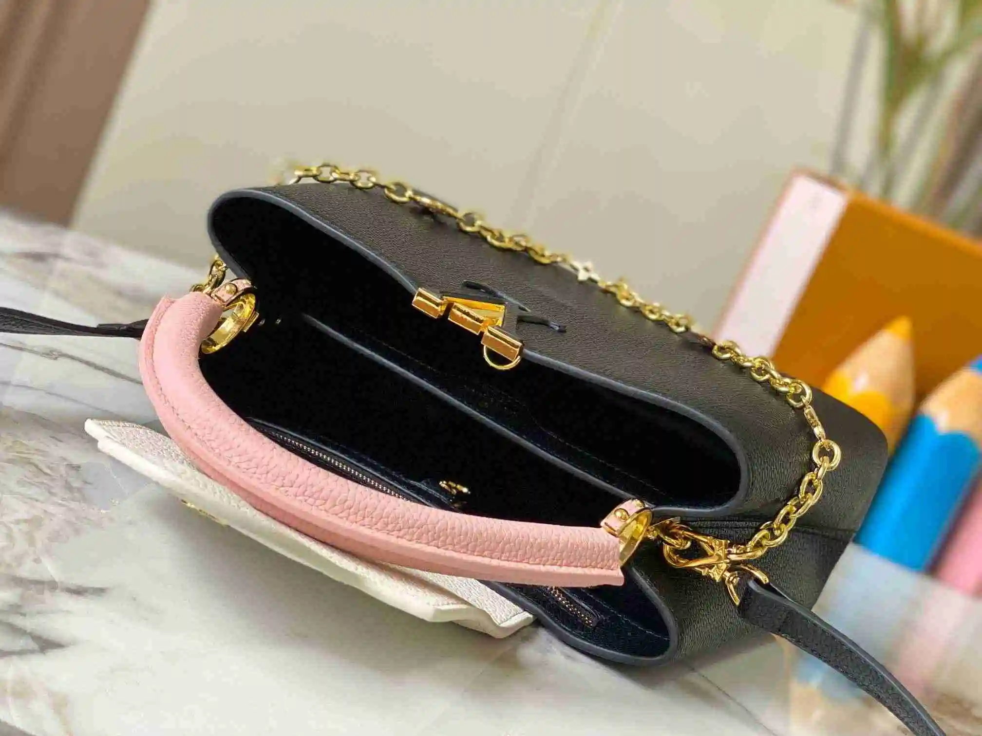 HR002750 (2).webp