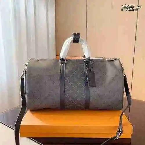 La bolsa de viaje está hecha de material de lona importado, con una bolsa de regalo de entrega de al