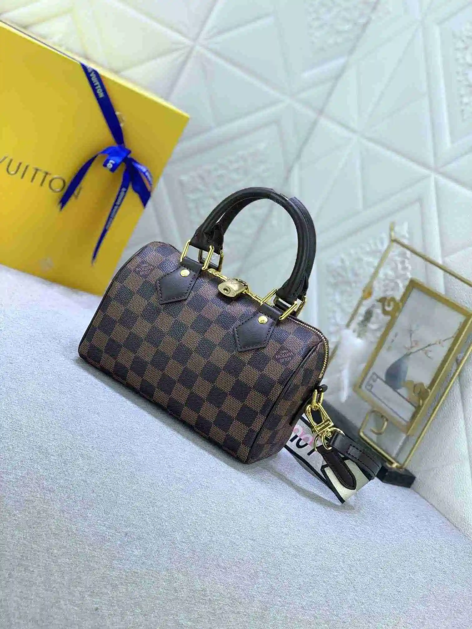 DS001950 (8).webp