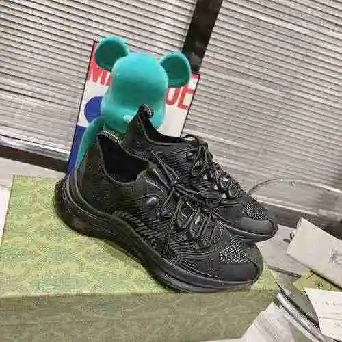 Código de pareja GUCCI: 0811D40 Talla: 35-44. (45 personalizados sin devolución ni cambio)