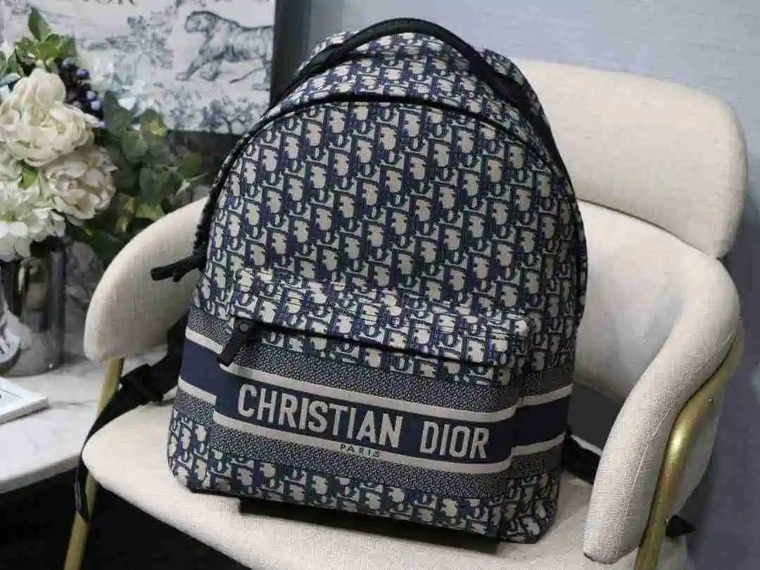 DV00580 (1).webp