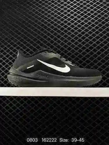 Las zapatillas para correr Nike Air Zoom Winflo Lunar cuentan con una malla mejorada y un diseño de 