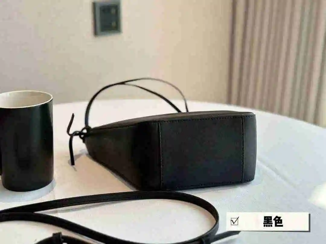 EF002050 (7).webp