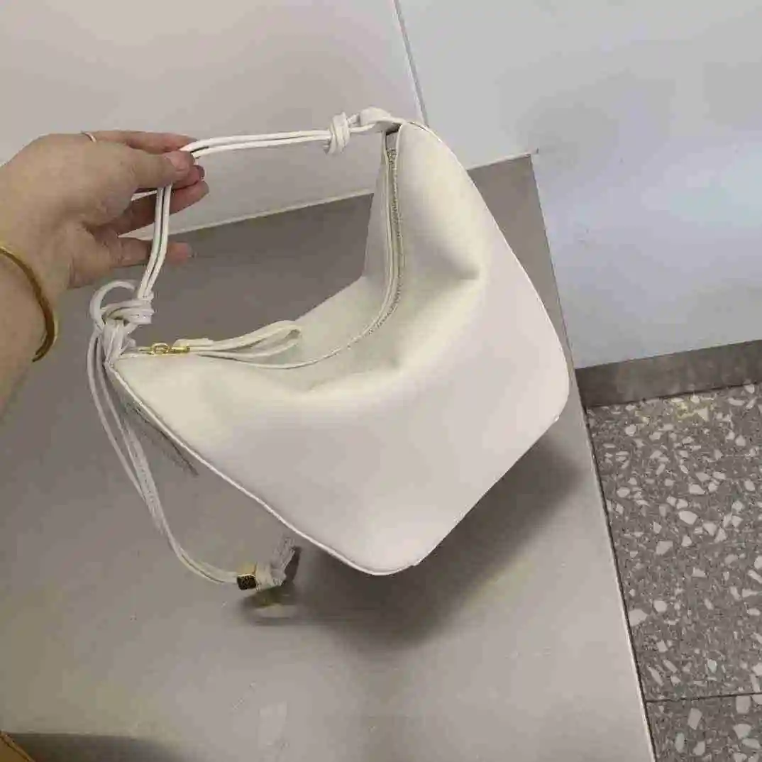 FE001950 (5).webp