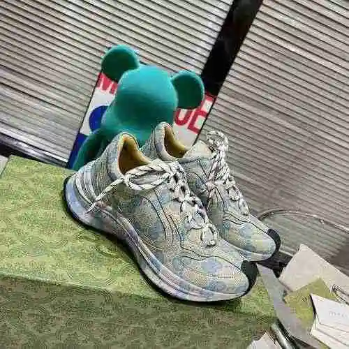Código de pareja GUCCI: 0811D80 Talla: 35-44. (45 personalizados sin devolución ni cambio)