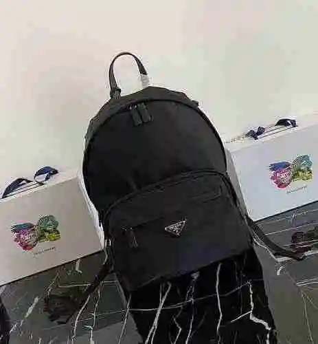 PRADA Mochila Prada para hombre hecha de material de lona importado, bolsa de regalo con entrega de 