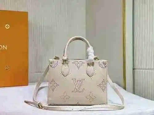 El bolso está hecho de piel de vaca original importada, con una bolsa de regalo de entrega de alta c