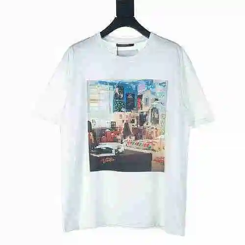 LV room photo printed short sleeved T-shirt