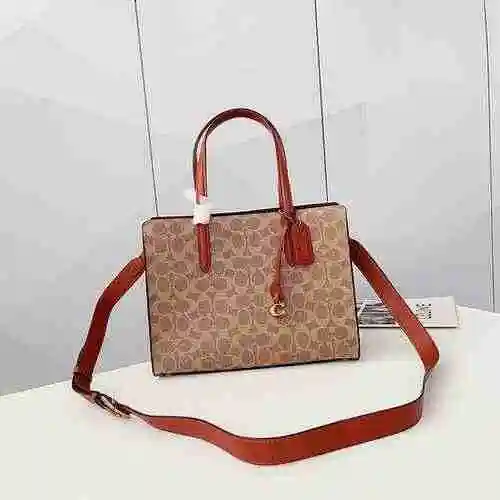 El bolso está hecho de piel de vaca original importada, con una bolsa de regalo de entrega de alta c