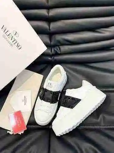 Valentino Pareja Código: 0806C80 Talla: 35-44