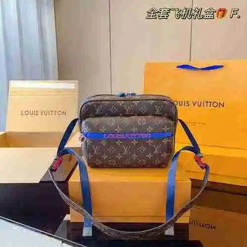 La bolsa de mensajería exclusiva para hombres está hecha de material de lona importado, con una bols